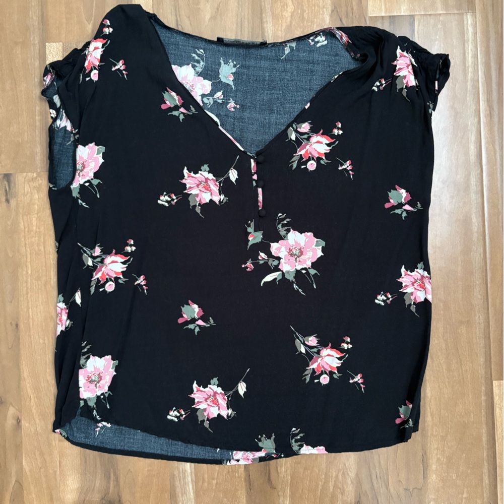 Abercrombie & Fitch Floral Black Top